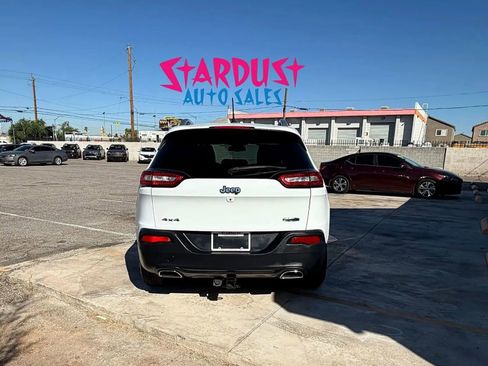 Used 2015 Jeep Cherokee Latitude w/ Comfort/Convenience Group AWD/4WD image 4