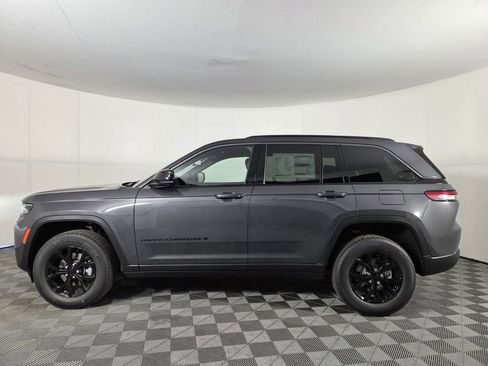 New 2026 Jeep Grand Cherokee Altitude RWD image 7