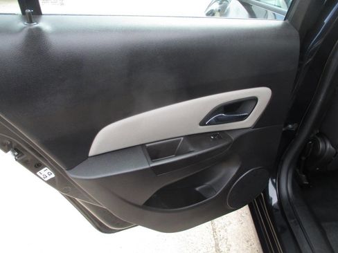 Used 2016 Chevrolet Cruze LS image 40