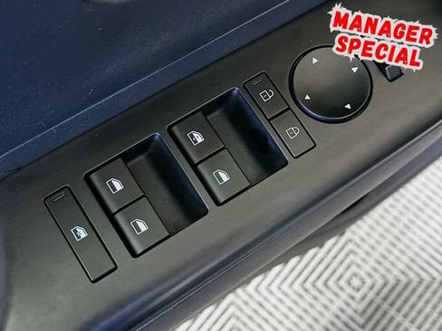 Used 2025 Hyundai Kona SEL FWD image 19