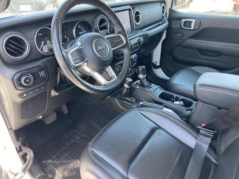 Used 2023 Jeep Wrangler Unlimited Sahara w/ Cold Weather Group AWD/4WD image 6