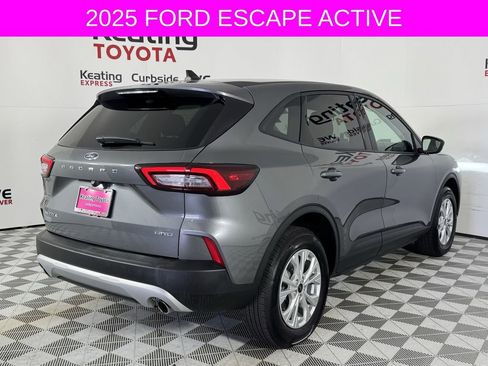 Used 2025 Ford Escape Active AWD/4WD image 5