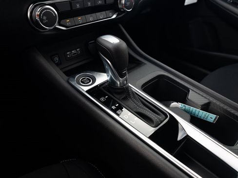 New 2025 Nissan Sentra SV w/ Trunk Package image 17