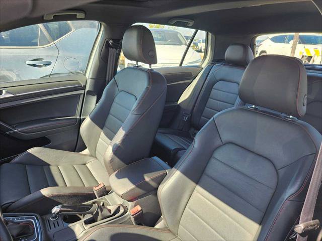 Used 2018 Volkswagen GTI Autobahn FWD image 21