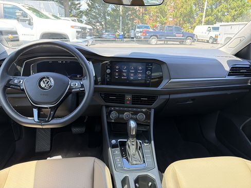 Used 2021 Volkswagen Jetta SEL FWD image 28