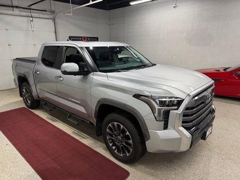 Used 2024 Toyota Tundra Limited AWD/4WD image 7