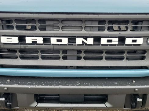 Used 2022 Ford Bronco Black Diamond image 7