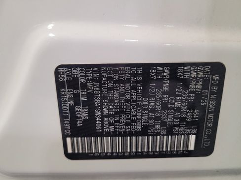 Used 2025 Nissan Rogue SV FWD image 33