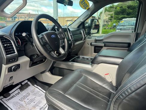 Used 2018 Ford F350 XLT w/ XLT Premium Package AWD/4WD image 26