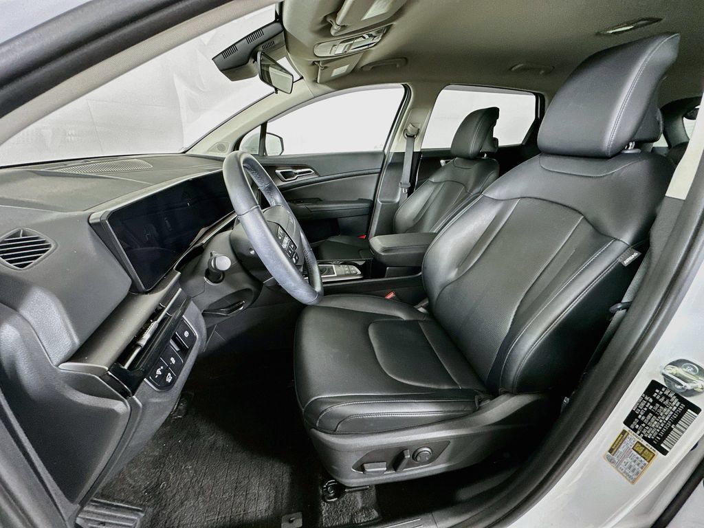 Certified 2026 Kia Sportage EX AWD/4WD image 27