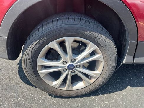 Used 2018 Ford Escape SE FWD image 6