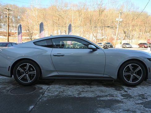 Used 2024 Ford Mustang Premium image 6