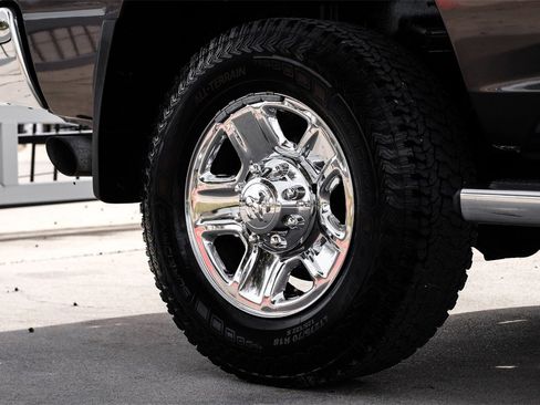 Used 2018 RAM 2500 Tradesman w/ Chrome Appearance Group image 55