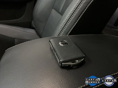 Used 2025 Volvo XC40 B5 Plus image 83