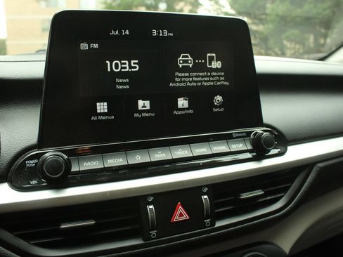 Used 2020 Kia Forte LXS FWD image 32