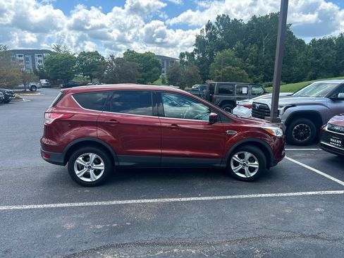 Used 2015 Ford Escape SE AWD/4WD image 2