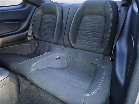 Used 2017 Ford Mustang GT RWD image 15