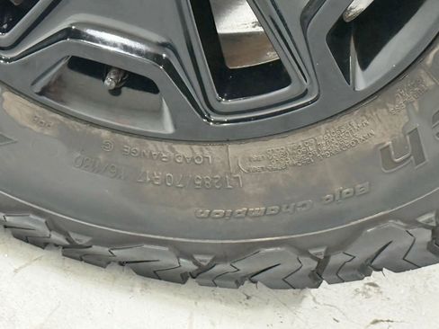 Used 2016 Jeep Wrangler Sport image 32