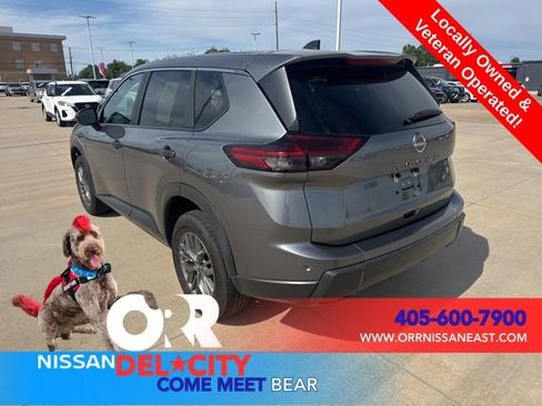 Used 2024 Nissan Rogue S AWD/4WD image 3