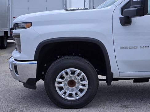 Used 2026 Chevrolet Silverado 2500 W/T w/ WT/CX Safety Package RWD image 8