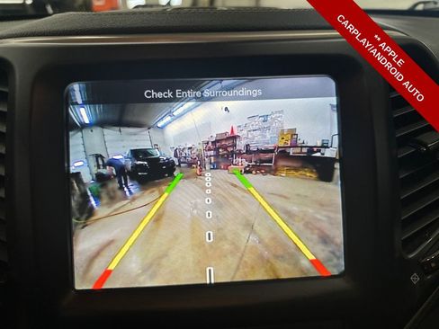 Used 2018 Jeep Cherokee High Altitude w/ Luxury Group image 24