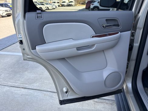 Used 2013 Chevrolet Tahoe LT w/ Luxury Package image 21