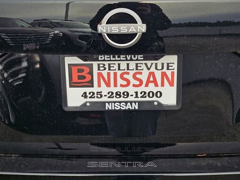 Used 2025 Nissan Sentra SV w/ SV Premium Package image 15