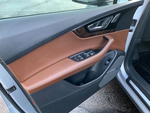 Used 2018 Audi Q7 3.0T Premium Plus w/ Premium Plus Package image 23