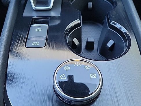 Certified 2023 Nissan Rogue SV image 24