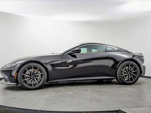Used 2020 Aston Martin V8 Vantage Coupe image 4
