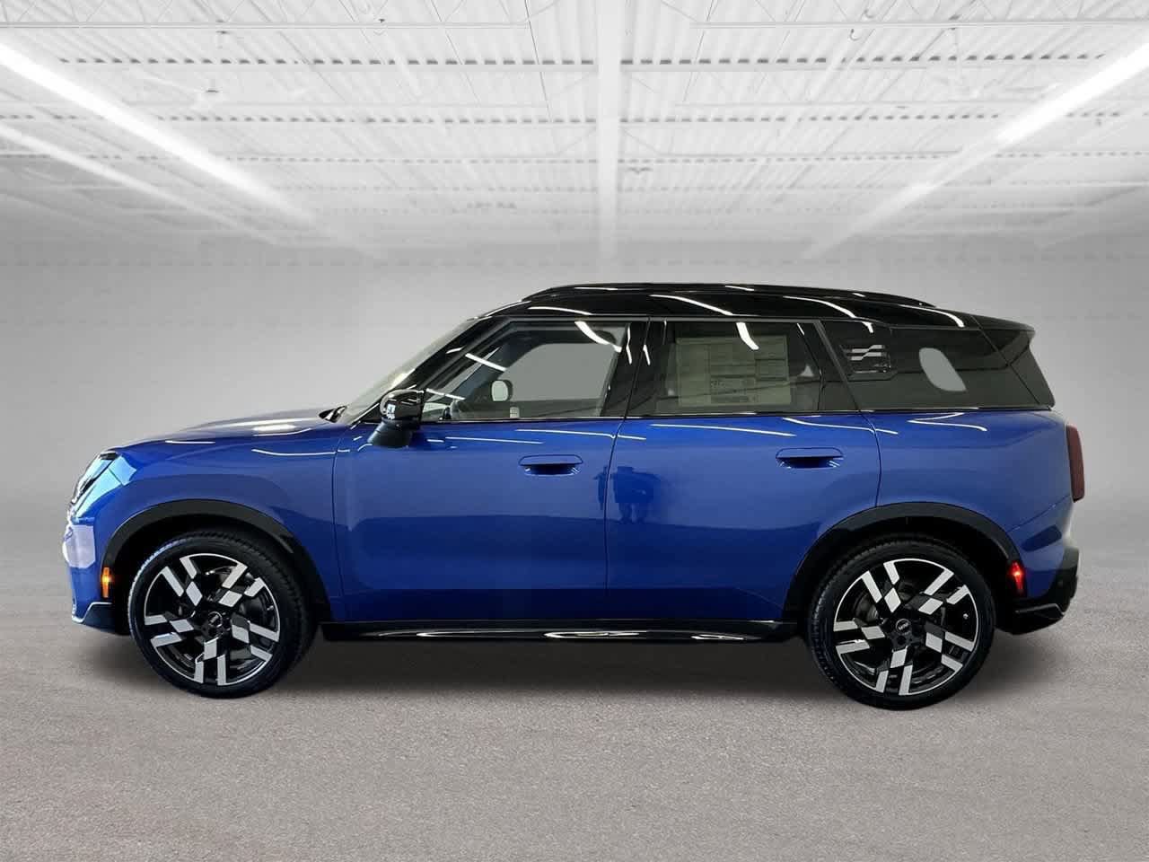 Used 2026 MINI Cooper Countryman S w/ Comfort Package Max AWD/4WD image 2