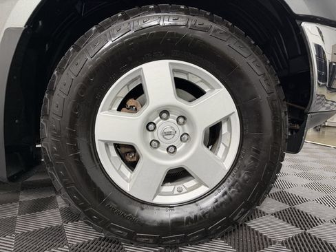 Used 2005 Nissan Frontier SE AWD/4WD image 41