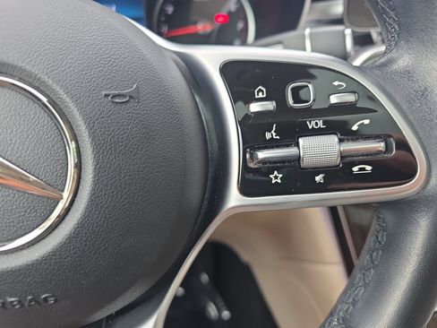 Certified 2022 Mercedes-Benz GLC 300 4MATIC image 18