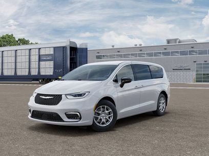 New 2026 Chrysler Pacifica Select