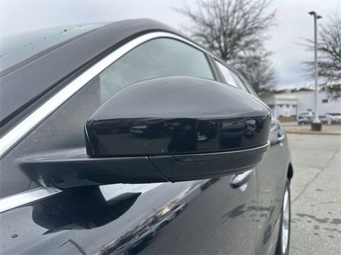 Used 2020 Jaguar F-PACE image 10