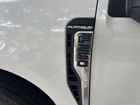 Used 2024 Ford F250 Platinum w/ FX4 Off-Road Package AWD/4WD image 14