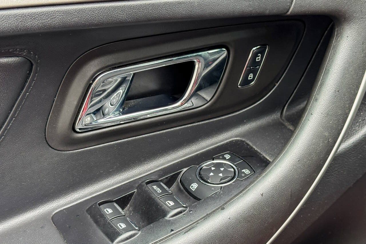 Used 2016 Ford Taurus SEL FWD image 20