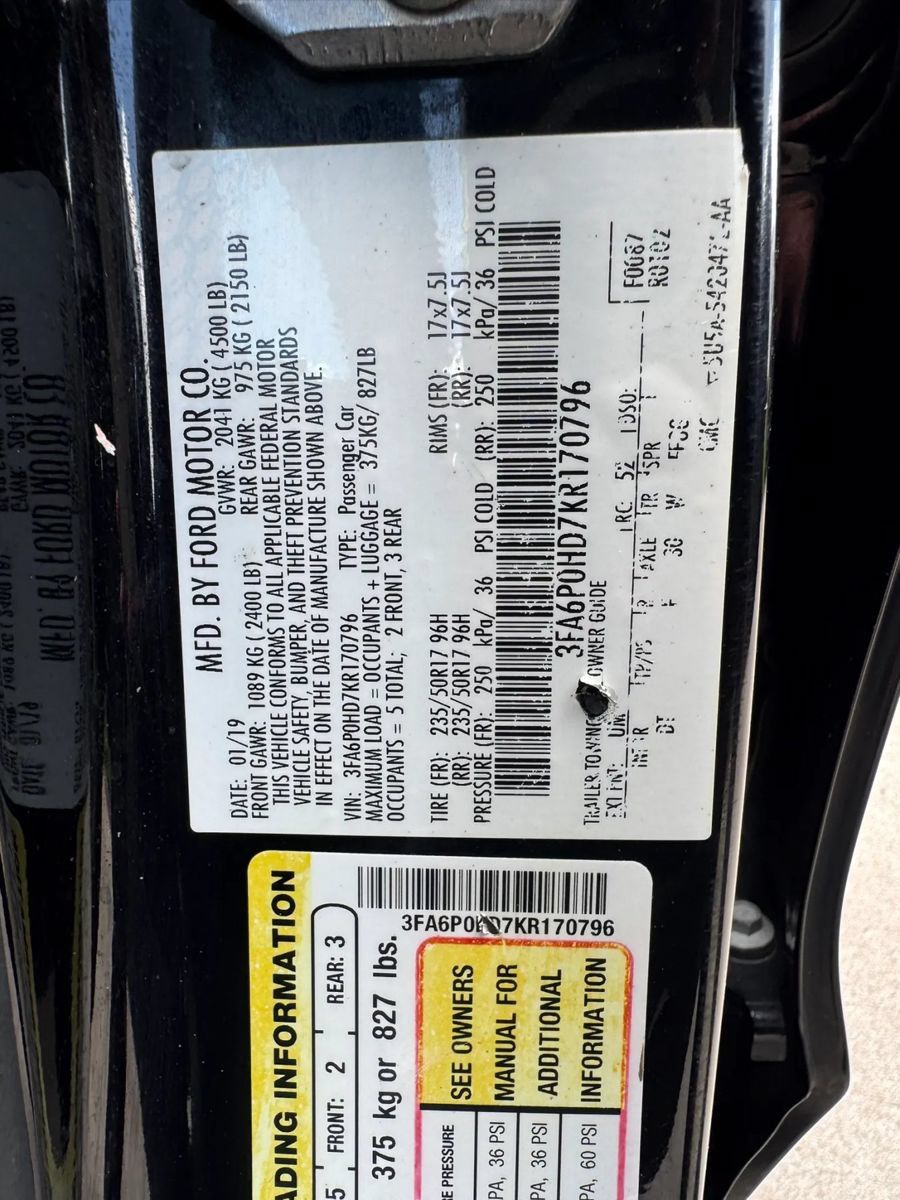 Used 2019 Ford Fusion SE FWD image 38
