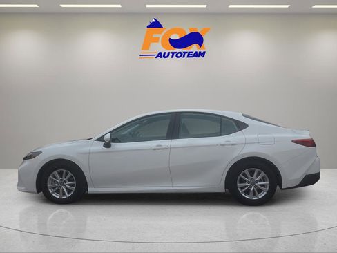 New 2026 Toyota Camry LE image 2