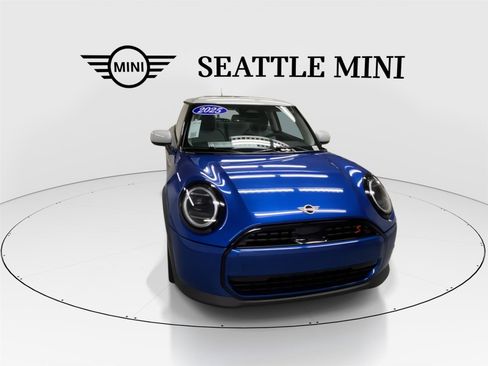 Certified 2025 MINI Cooper S image 3