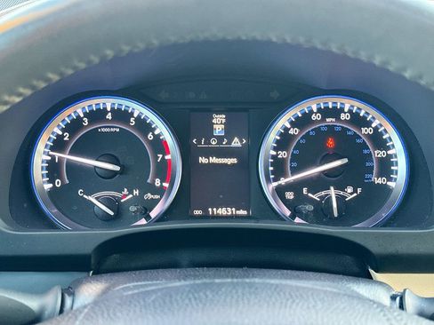 Used 2016 Toyota Highlander XLE image 3