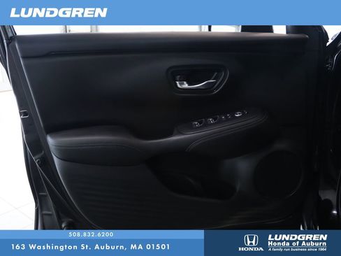 Used 2023 Honda HR-V EX-L image 9