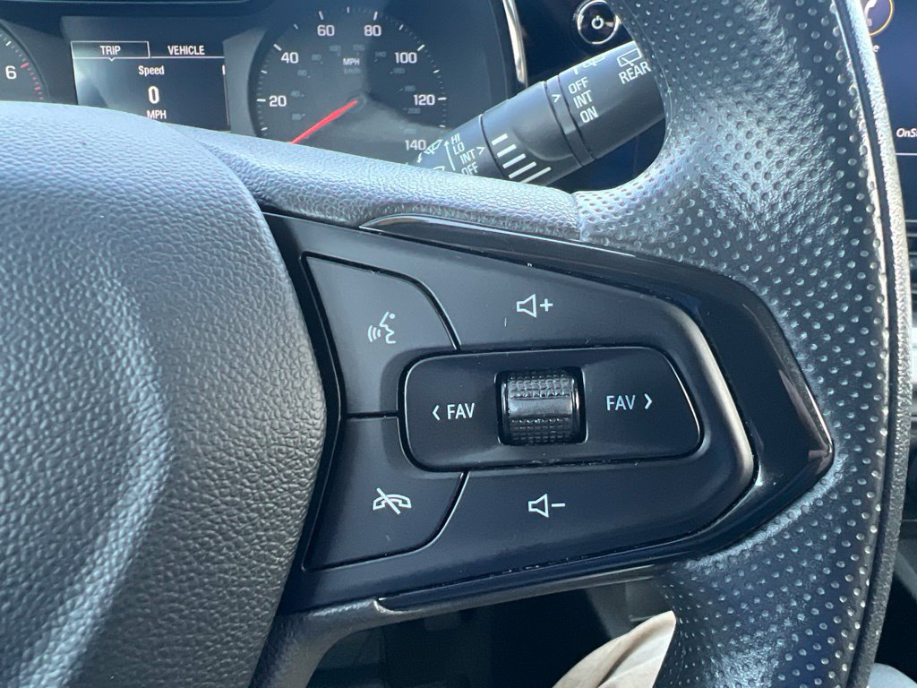 Used 2024 Chevrolet Trax LS w/ LS Convenience Package FWD image 9