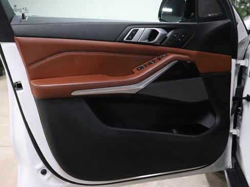 Used 2019 BMW X5 xDrive50i image 10