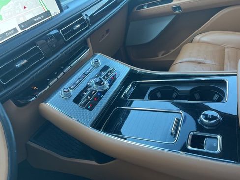 Used 2023 Lincoln Aviator Black Label w/ Class IV Trailer Tow Package image 37