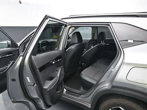 Used 2025 Kia Seltos S FWD image 33