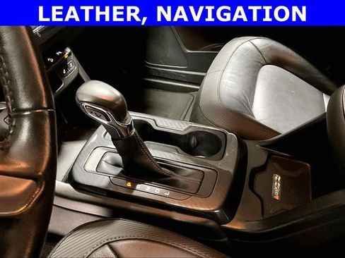 Used 2022 GMC Canyon AT4 w/ Trailering Package image 18