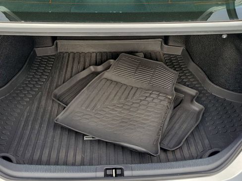 Used 2023 Toyota Camry SE image 12