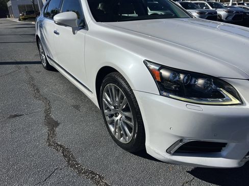 Used 2016 Lexus LS 460 L image 2