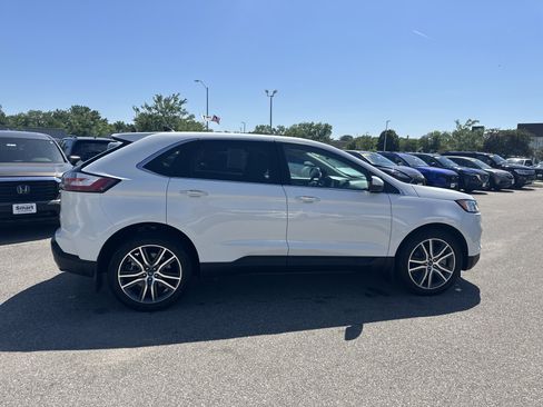 Used 2021 Ford Edge Titanium AWD/4WD image 4